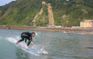  come and surf in our land